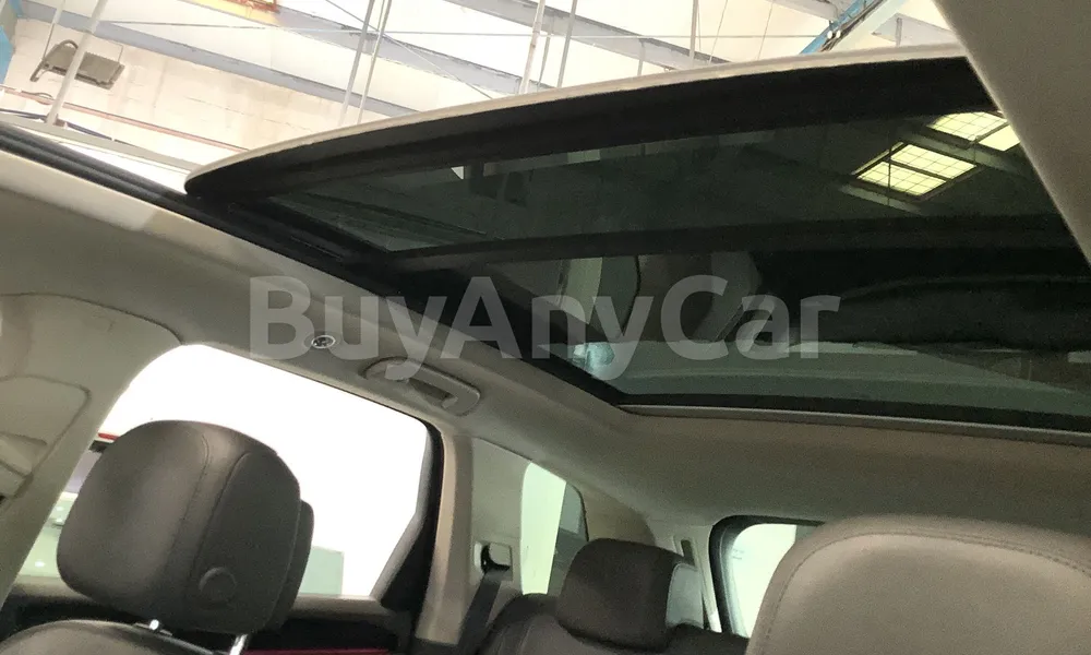 Vehicle photo 9