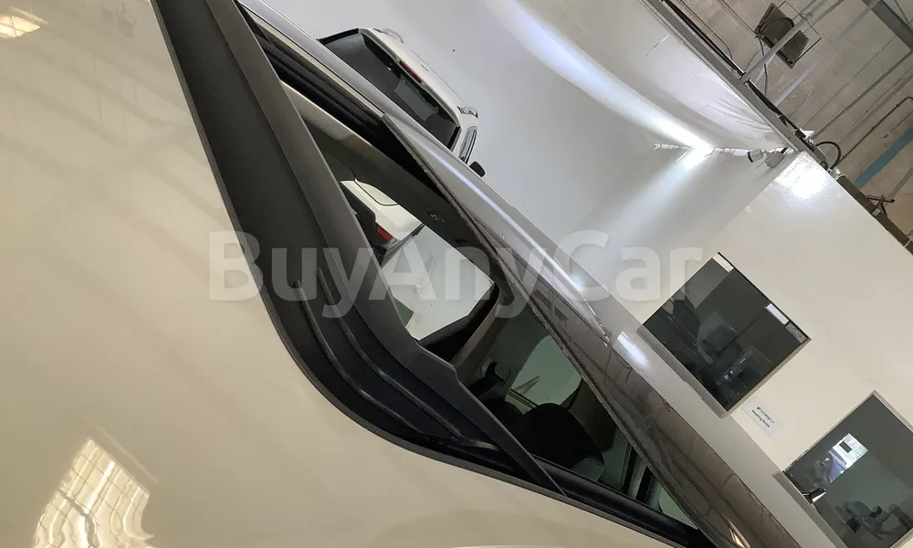 Vehicle photo 5