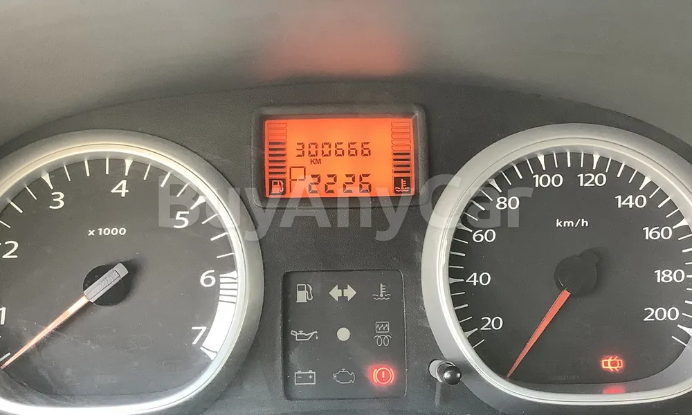Vehicle photo 8