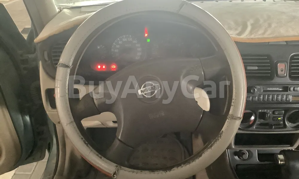 Vehicle photo 8