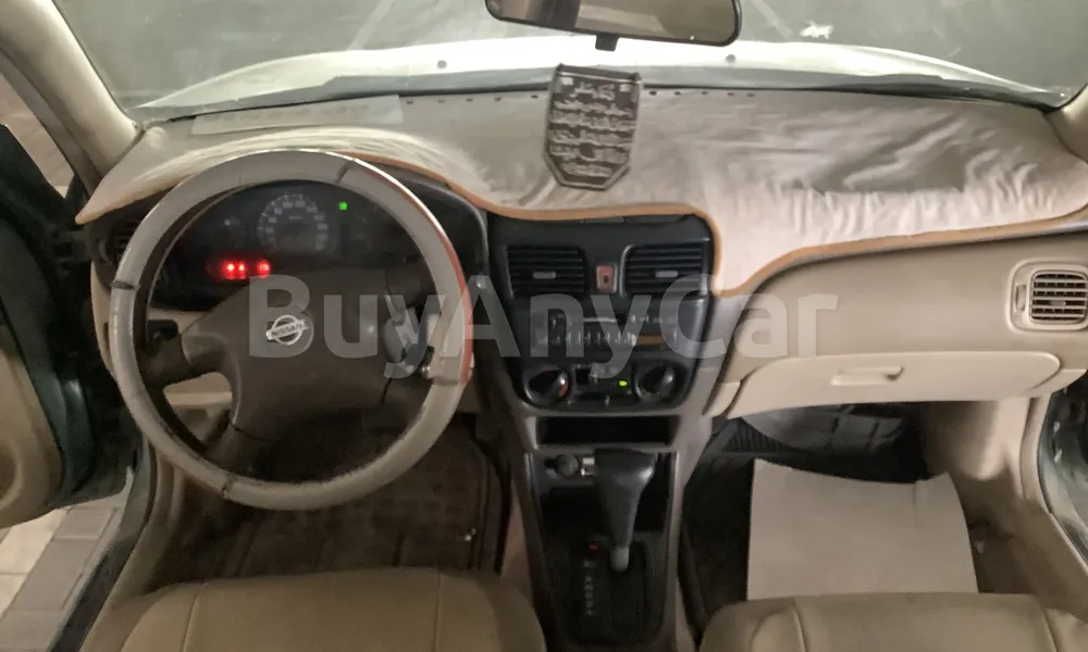 Vehicle photo 7
