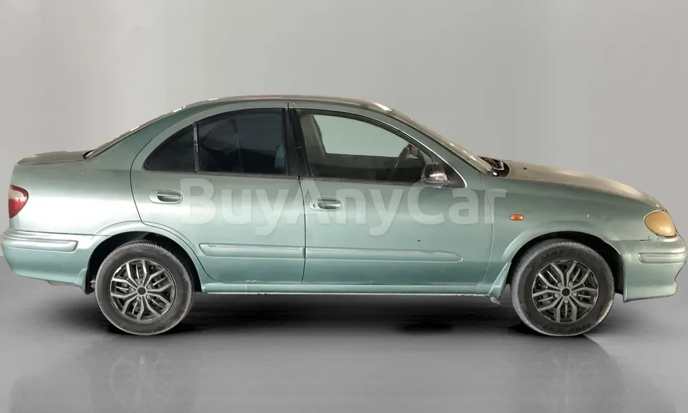 Vehicle photo 3
