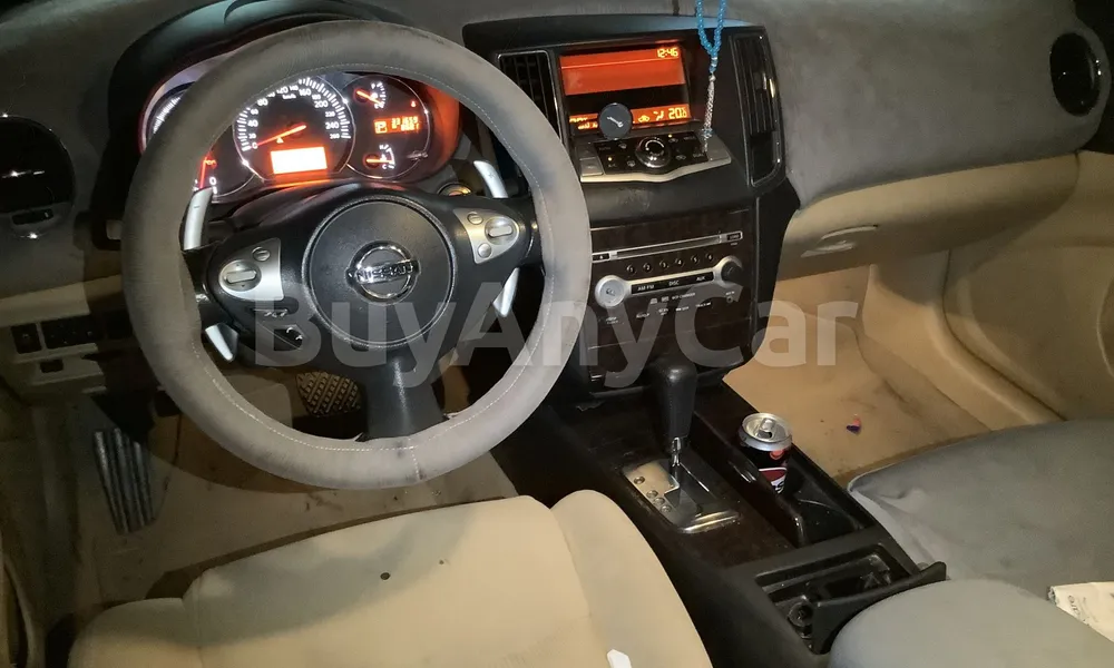 Vehicle photo 8