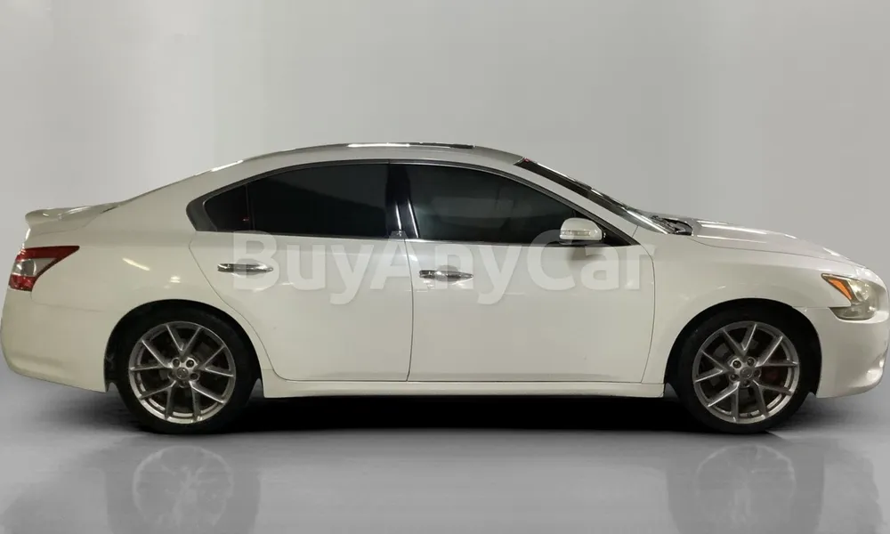 Vehicle photo 3
