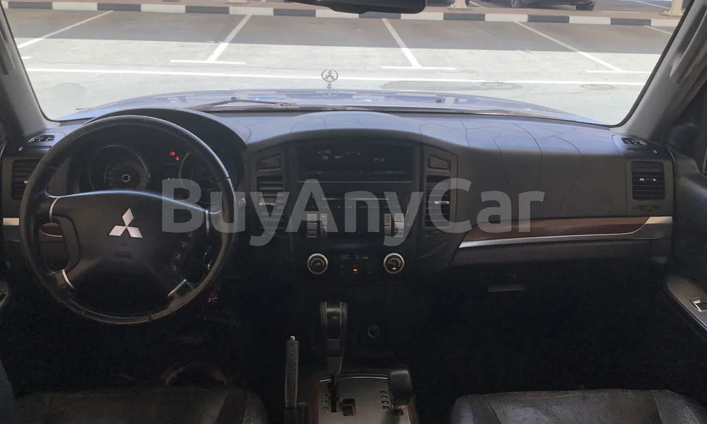 Vehicle photo 8