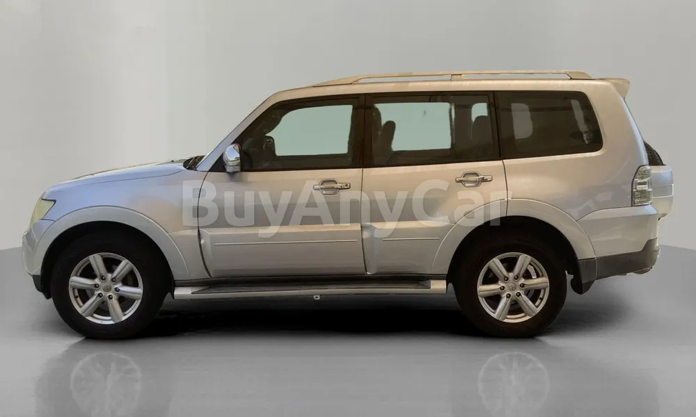 Vehicle photo 4