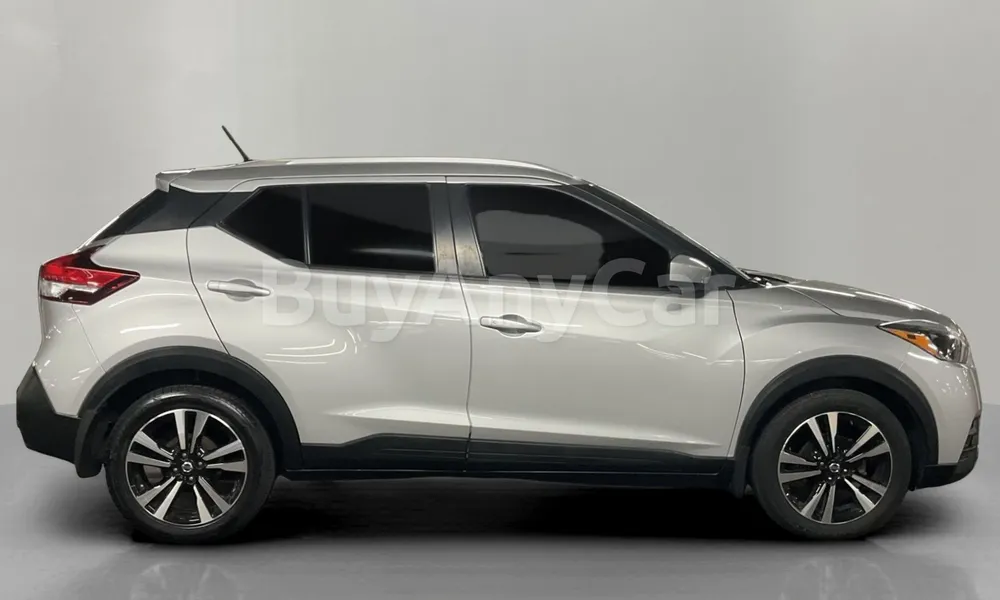 Vehicle photo 4