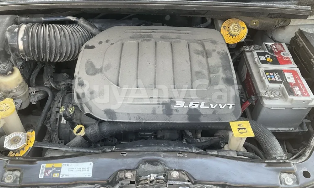 Vehicle photo 6