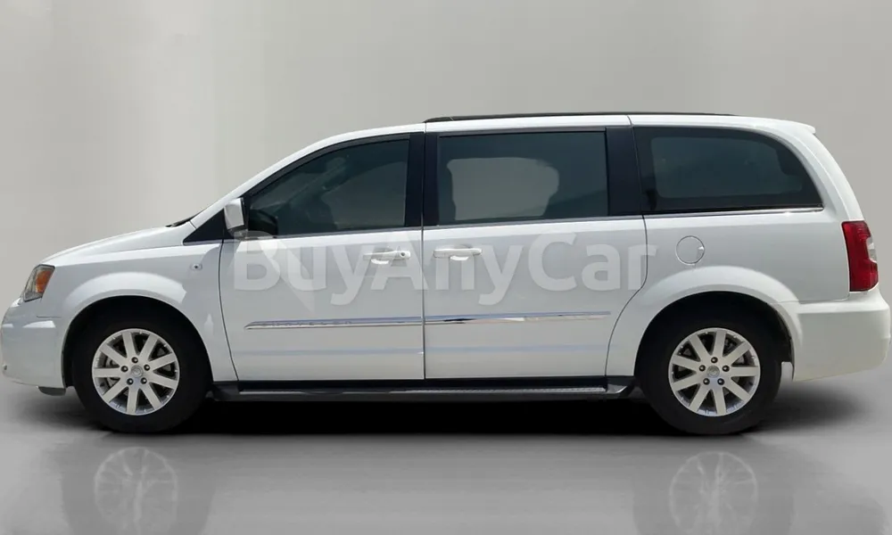 Vehicle photo 4