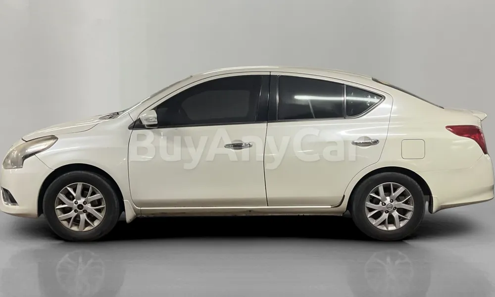 Vehicle photo 4