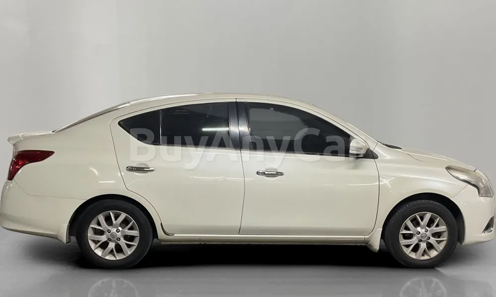 Vehicle photo 3