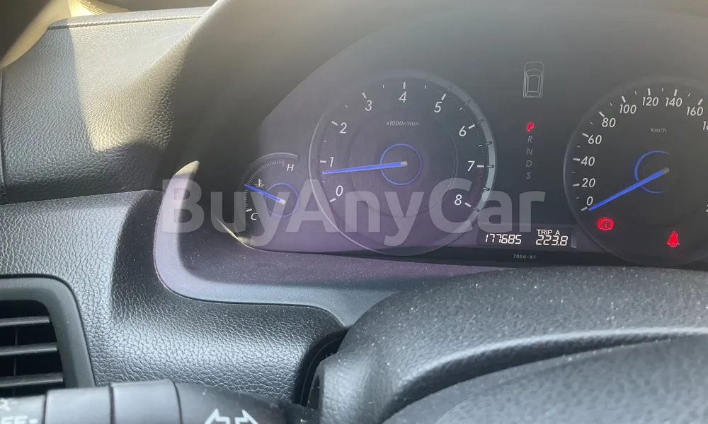 Vehicle photo 6