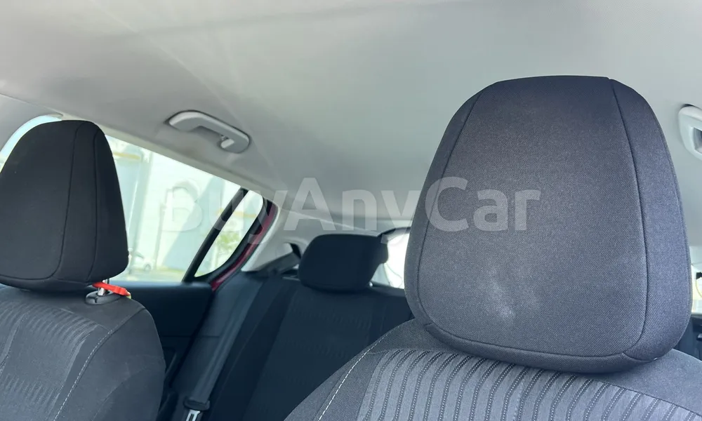 Vehicle photo 9