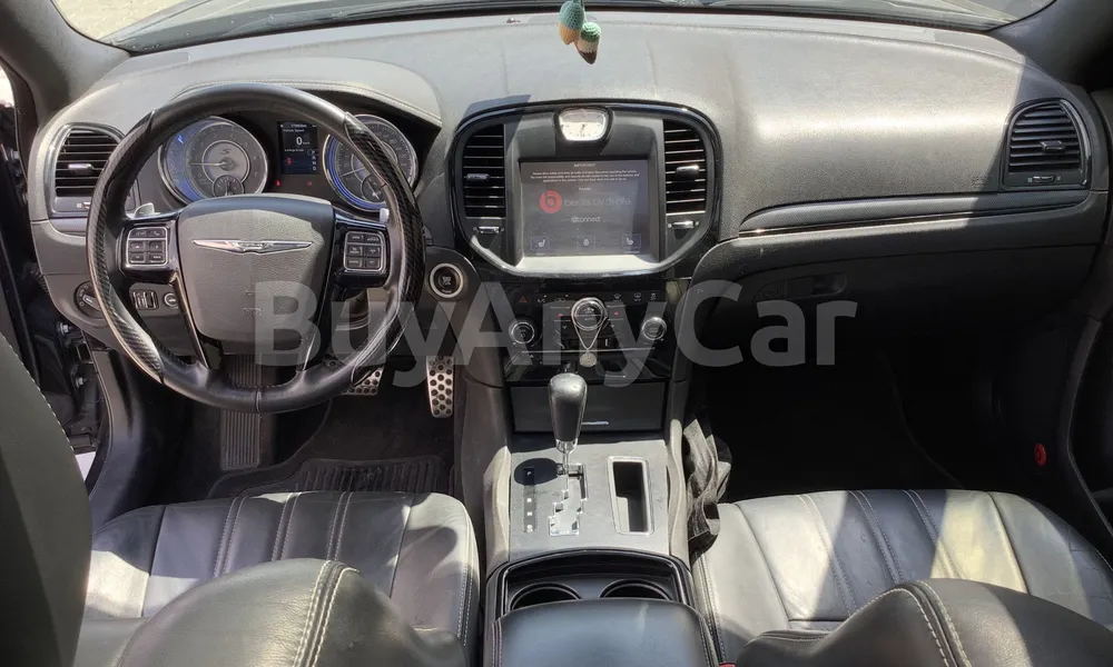 Vehicle photo 8
