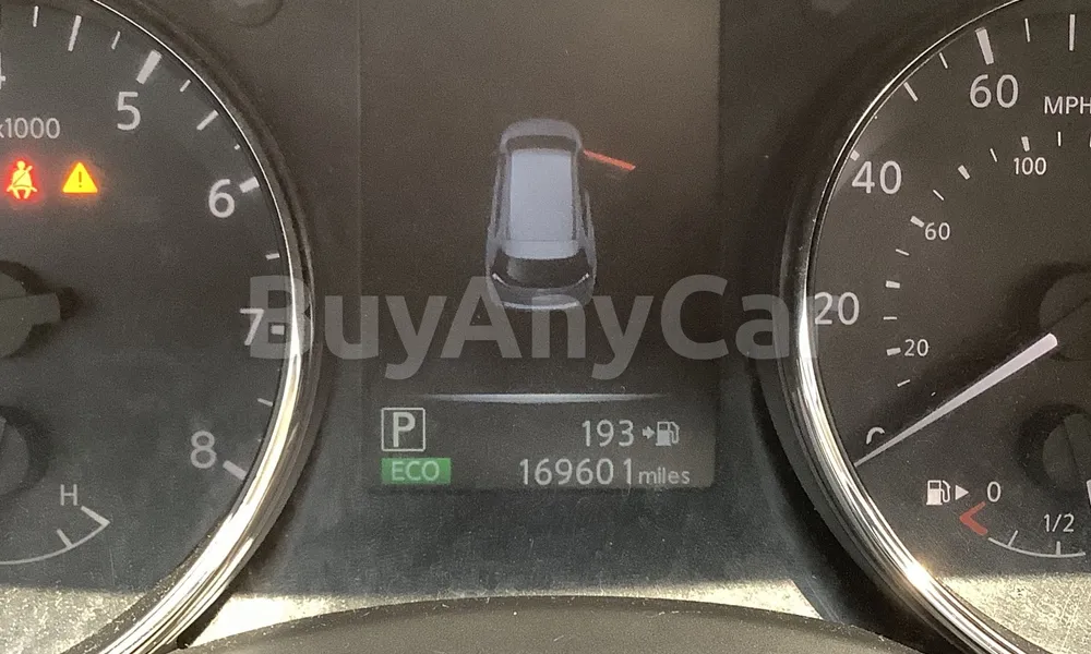 Vehicle photo 7