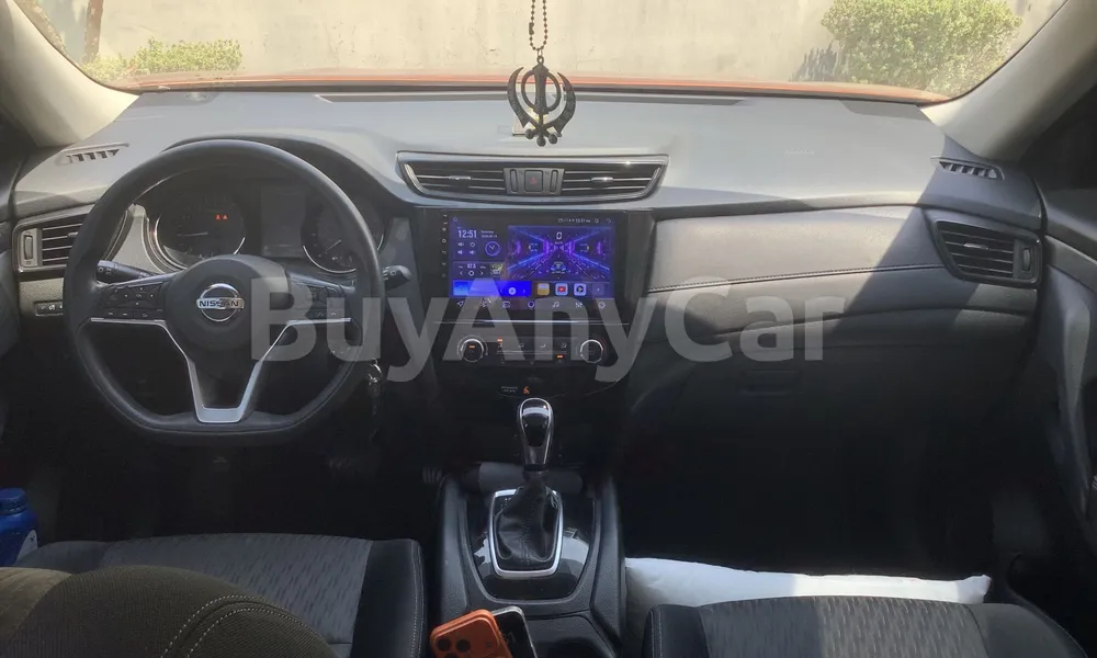 Vehicle photo 8