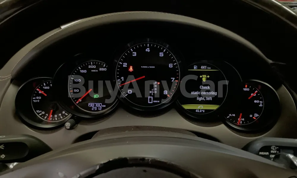 Vehicle photo 5