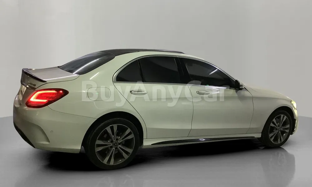 Vehicle photo 3