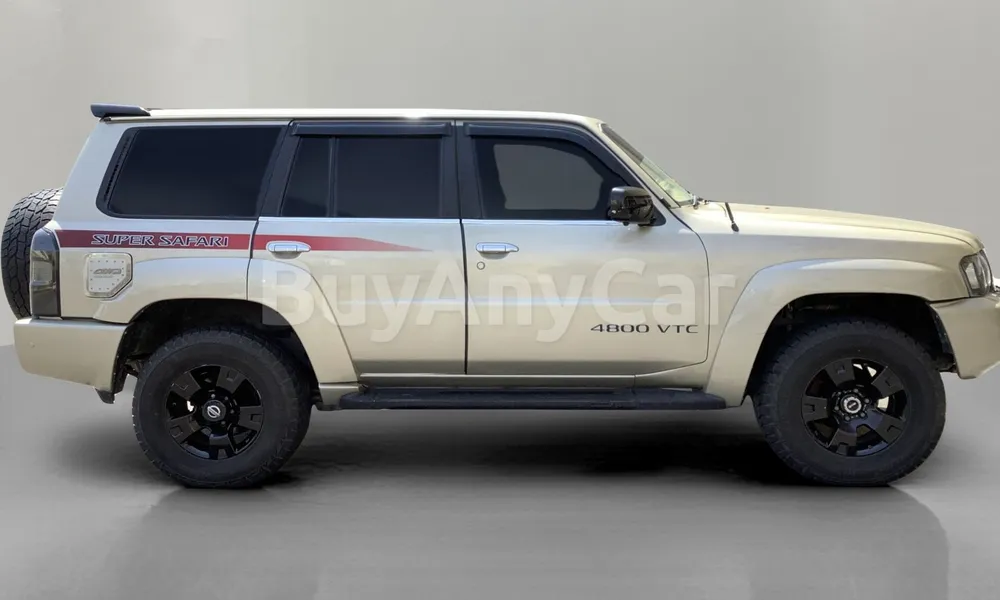 Vehicle photo 3