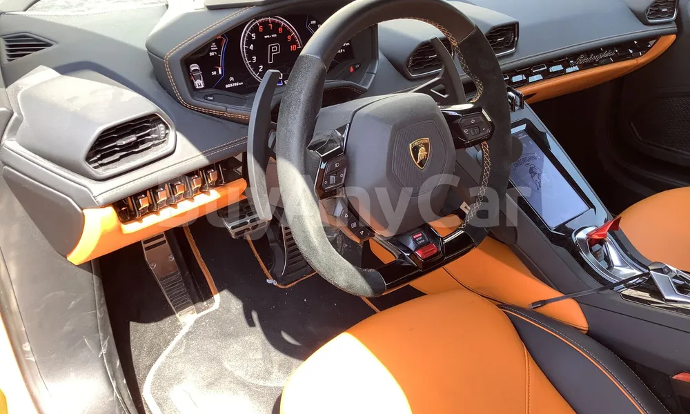 Vehicle photo 8