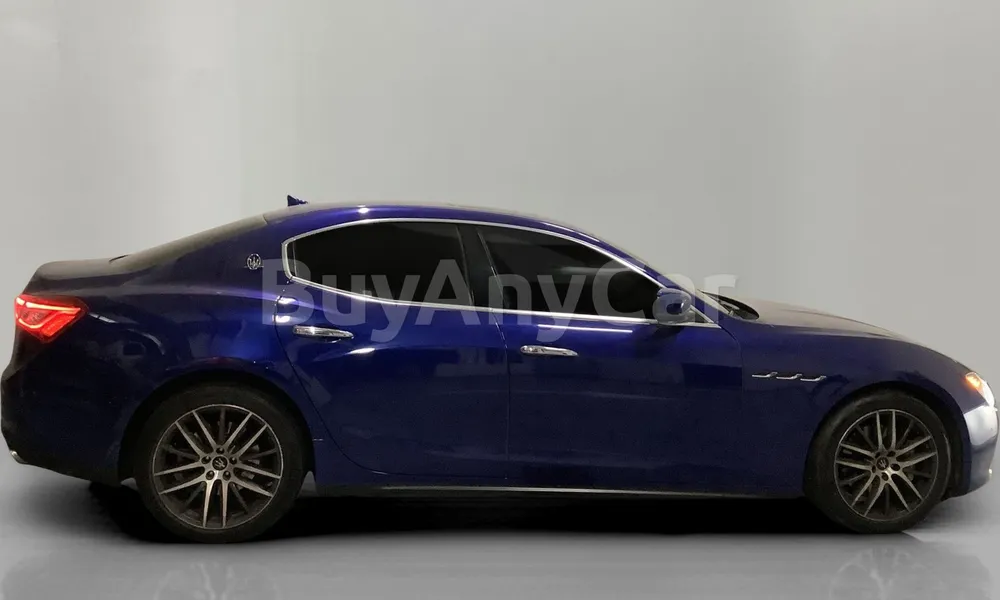 Vehicle photo 3