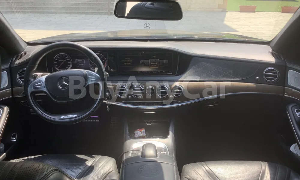 Vehicle photo 9