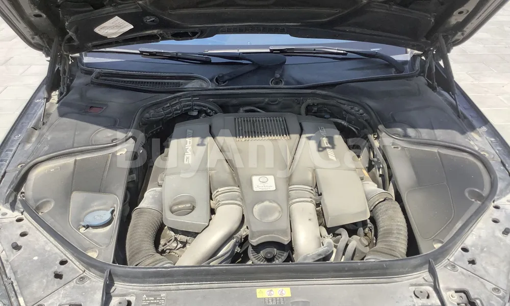 Vehicle photo 5