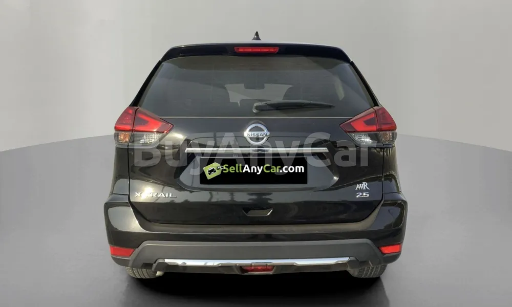 Vehicle photo 2