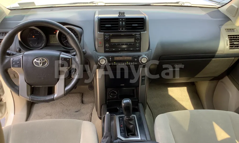 Vehicle photo 8