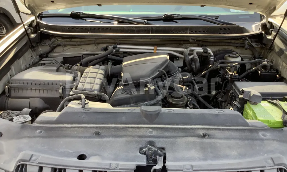 Vehicle photo 7