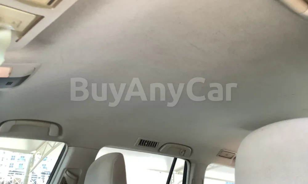 Vehicle photo 9