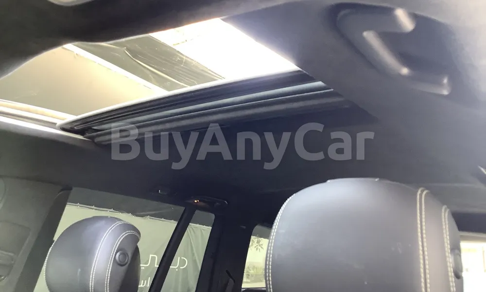 Vehicle photo 9