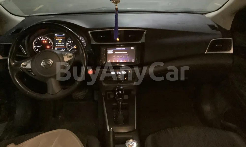 Vehicle photo 8