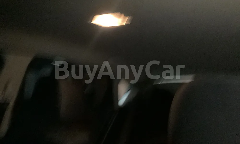 Vehicle photo 9
