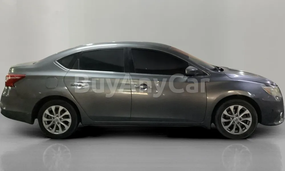Vehicle photo 3