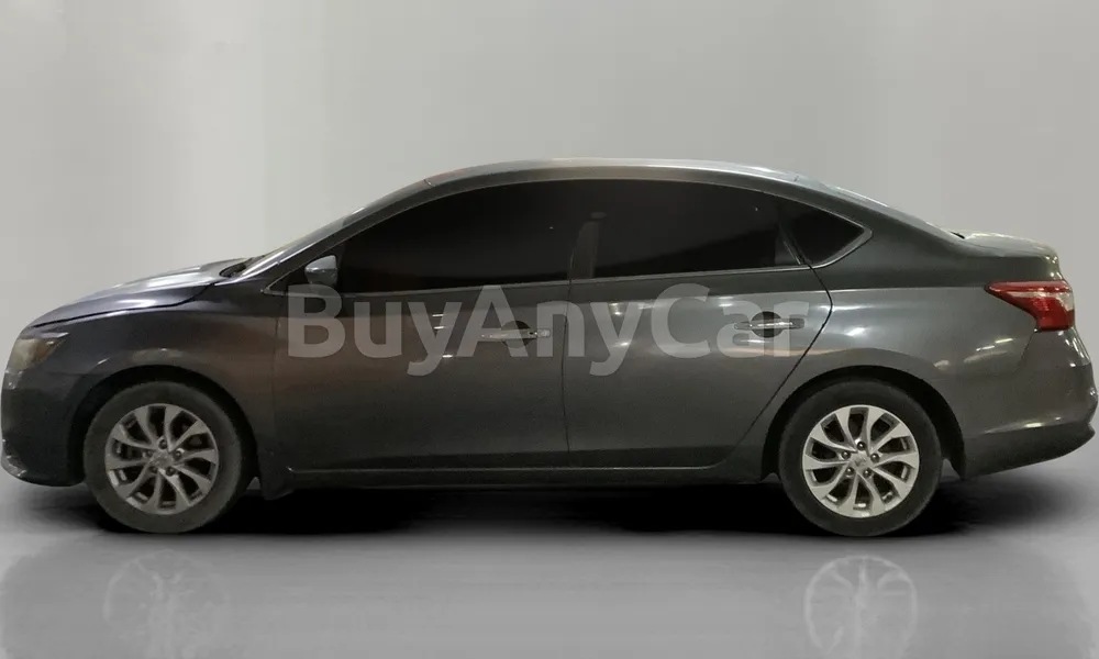 Vehicle photo 4
