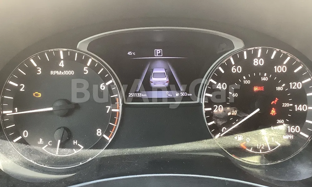 Vehicle photo 9