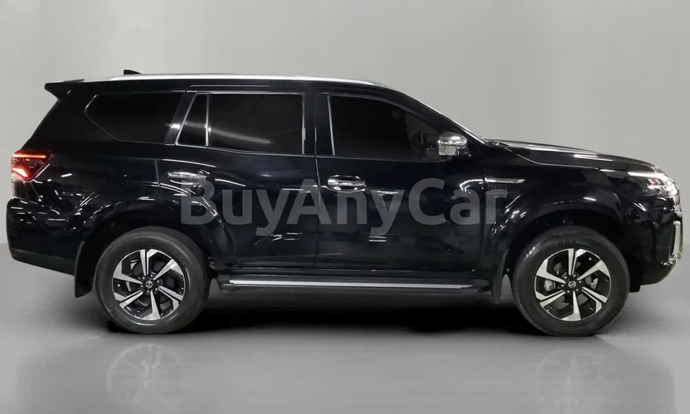Vehicle photo 3