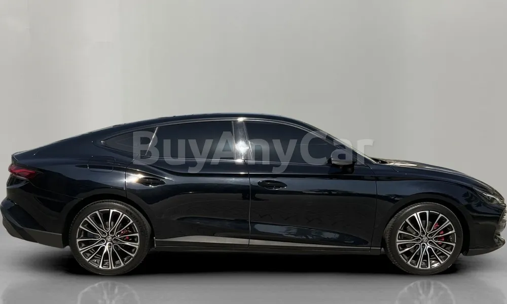 Vehicle photo 3