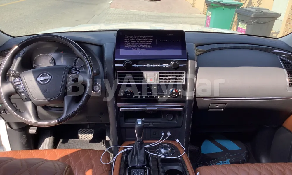 Vehicle photo 9