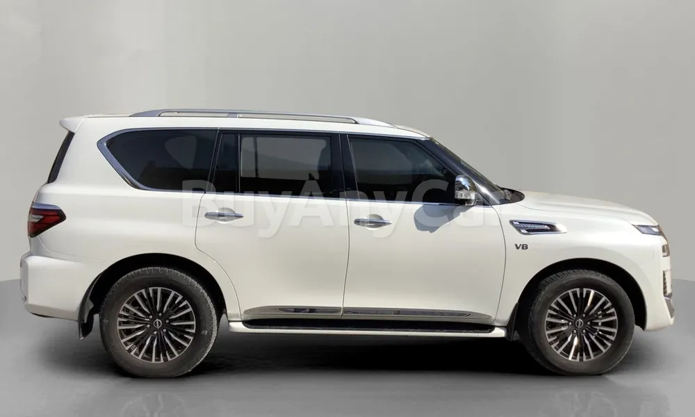 Vehicle photo 3