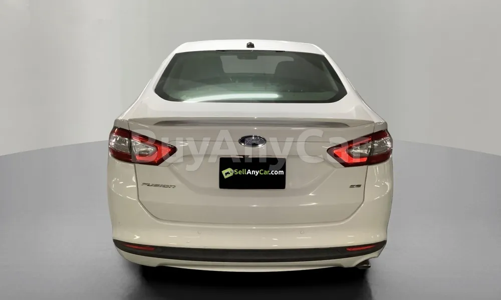 Vehicle photo 2