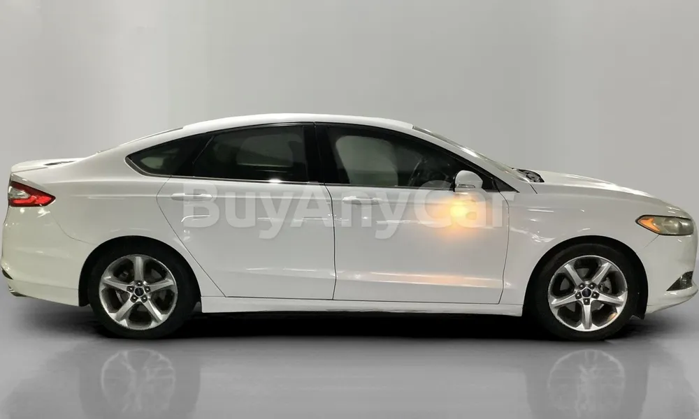 Vehicle photo 3