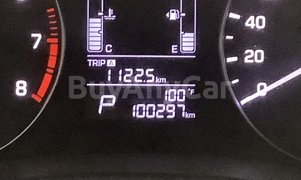 Vehicle photo 7