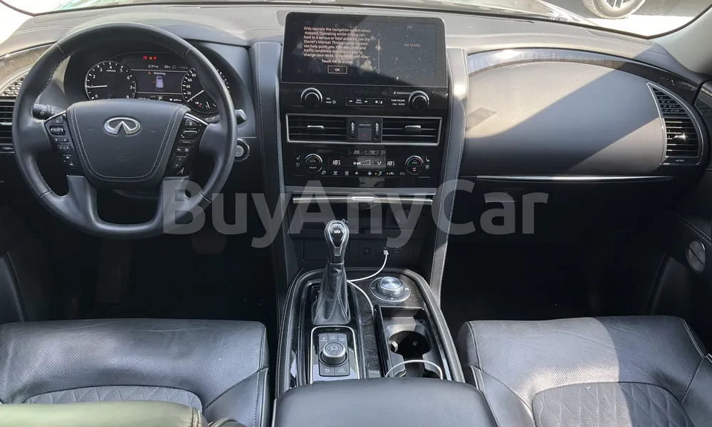 Vehicle photo 9