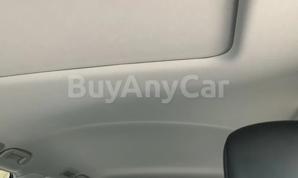 Vehicle photo 7