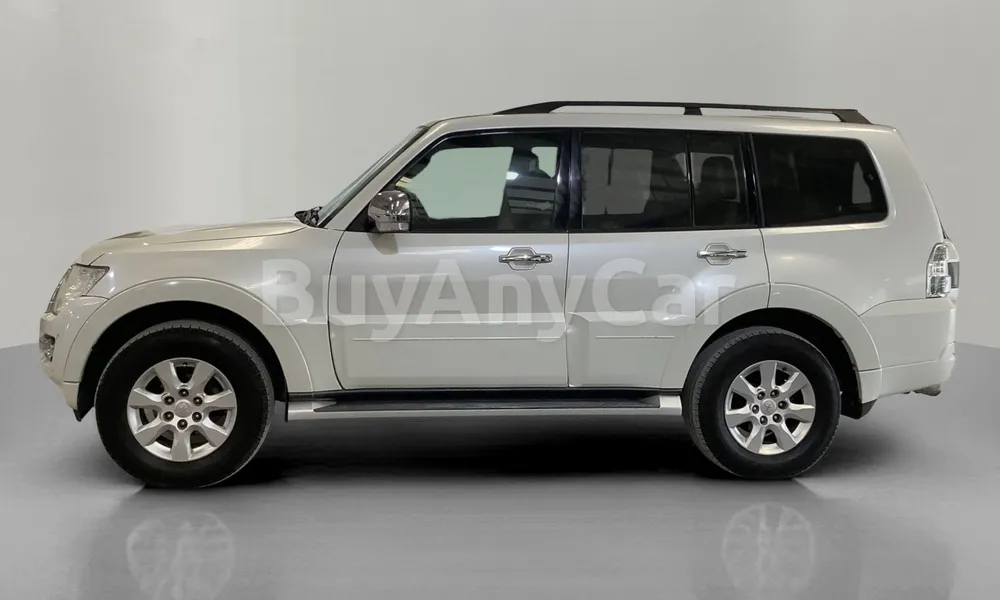 Vehicle photo 5
