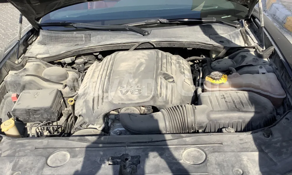 Vehicle photo 7