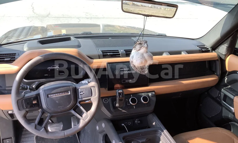 Vehicle photo 7