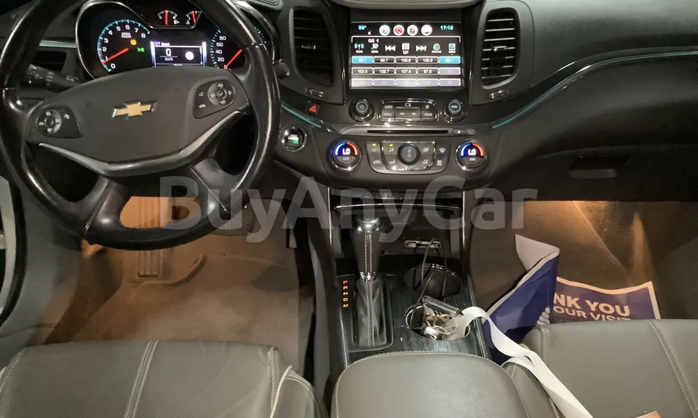 Vehicle photo 9